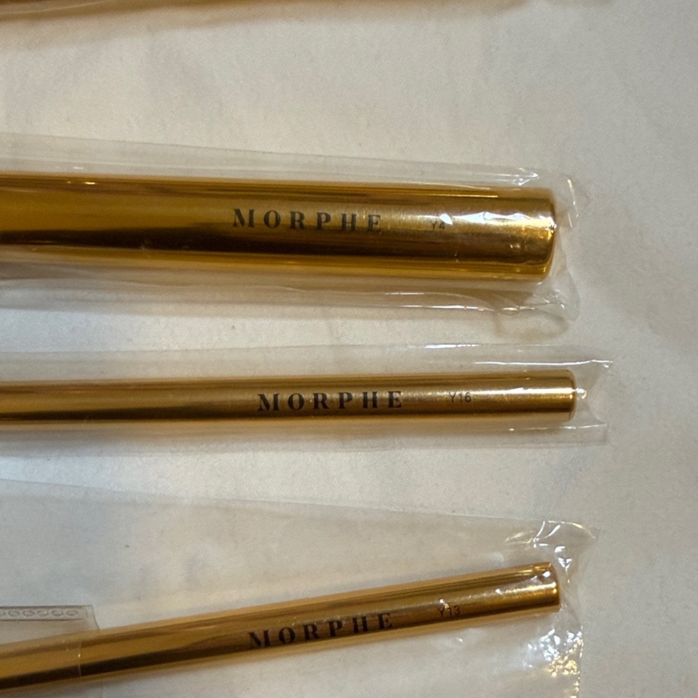 Morphe Gold 6-Piece Makeup Brush Set - Picture 3 of 4